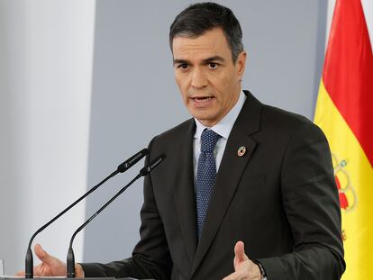 MADRID, 28/01/2025.- El presidente del Gobierno, Pedro Sánchez, ofrece una rueda de prensa al término de la reunión del Consejo de Ministros, este martes en Madrid. EFE/J.P. Gandul