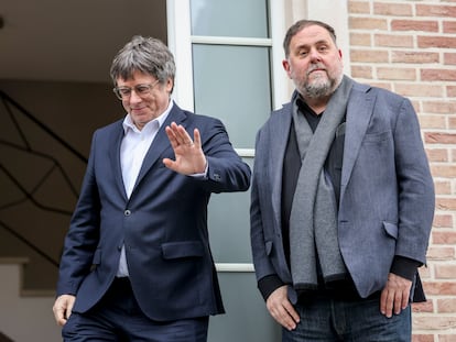 El presidente de Junts, Carles Puigdemont, y el de ERC, Oriol Junqueras, en Waterloo (Bélgica).