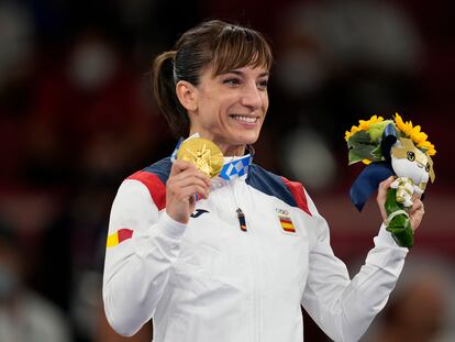 La karateca Sandra Sánchez se colgó la medalla de oro al ganar en kata.