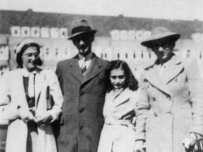 La familia Frank, desde la izquierda, Margot, Otto, Ana y Edith, en Ámsterdam en 1941.