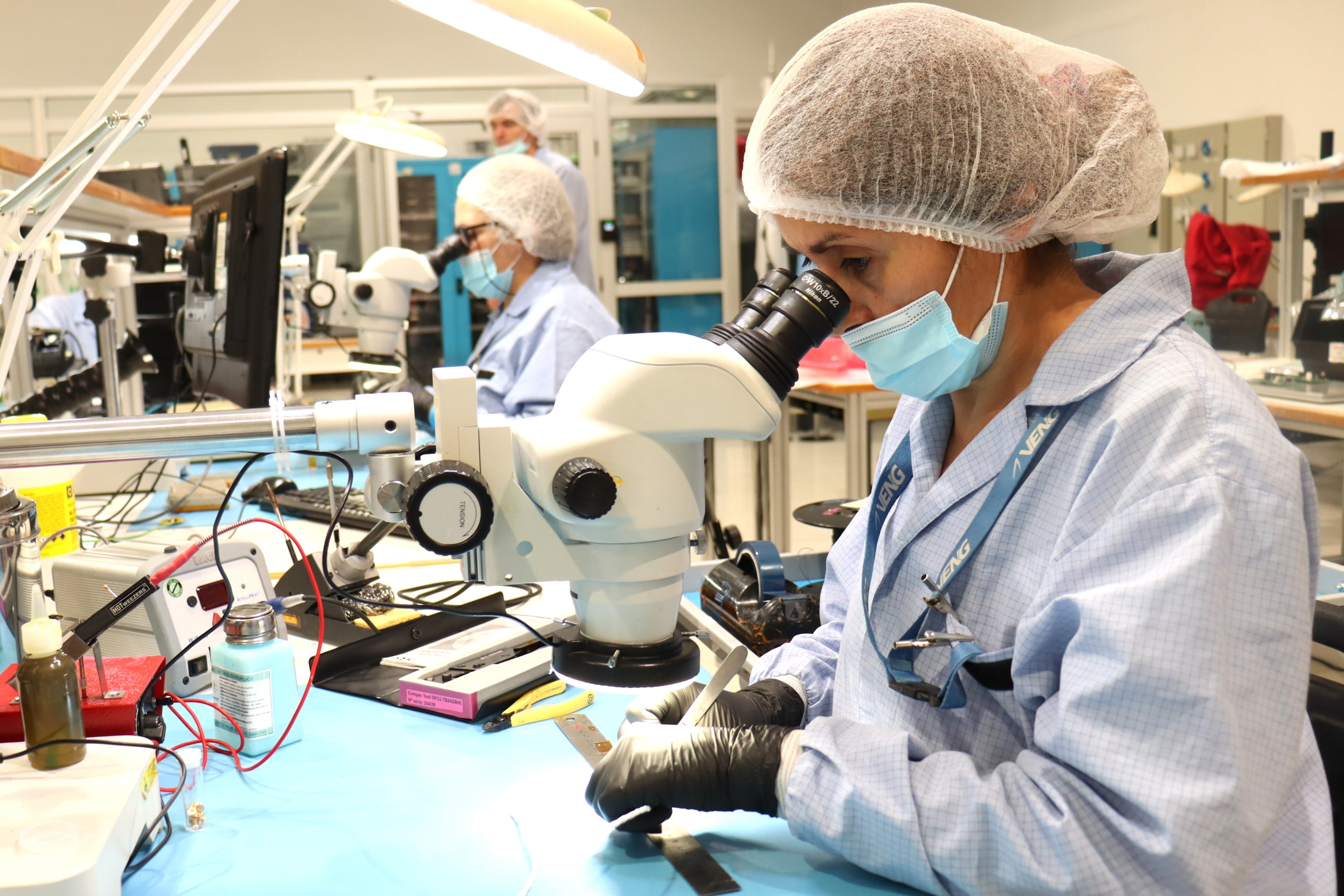 El equipo de VENG en su laboratorio. 