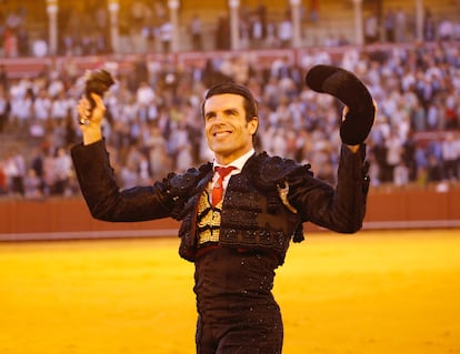 Emilio de Justo cortó dos orejas a los toros de La Quinta, la tarde del 18 de abril de 2024, en La Maestranza.