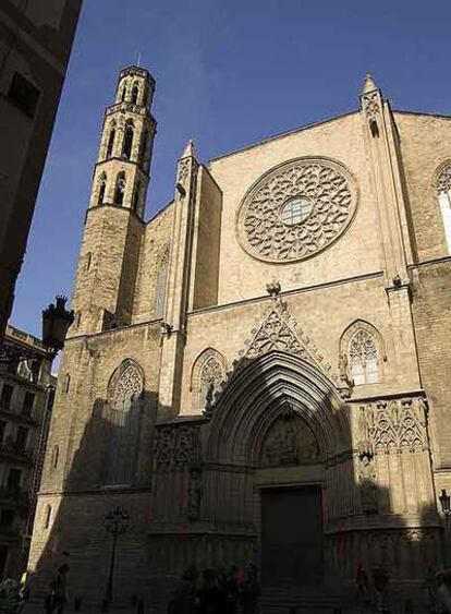 Fachada principal de la basílica de Santa María del Mar, en Barcelona.