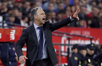 Caparrós, en su última etapa como entrenador del Sevilla.