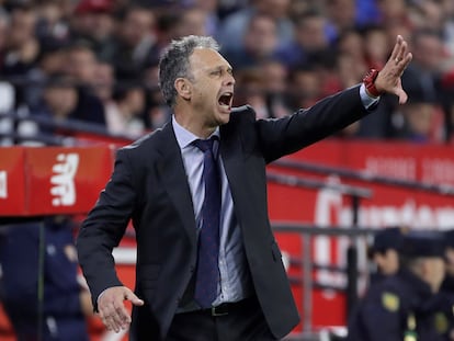 Caparrós, en su última etapa como entrenador del Sevilla.