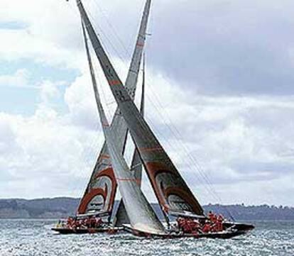 Los dos barcos Alinghi, en los entrenamientos.