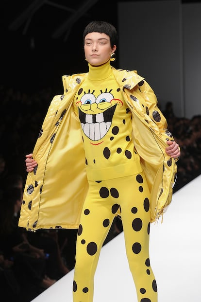 Moschino saca a desfilar a Bob Esponja