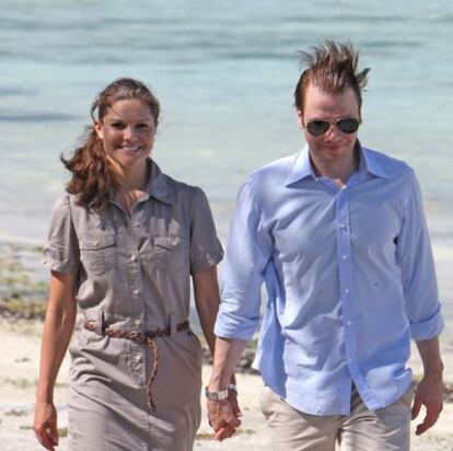 Victoria de Suecia y Daniel Westling durante su luna de miel en Tahití.