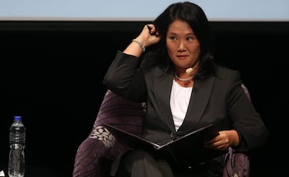 La candidata Keiko Fujimori en la Universidad del Pac&iacute;fico. 