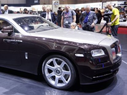 El Wraith es un coupé de lujo con el nuevo lenguaje de diseño de Rolls.