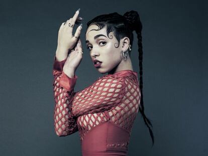 No la llames "la novia de Robert Pattinson", llámala FKA twigs