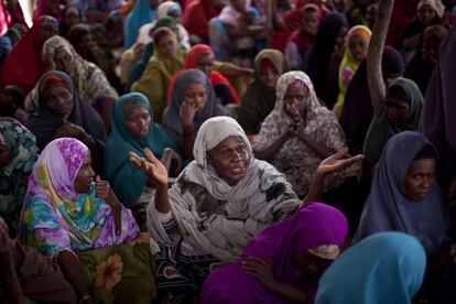 Maryah Habeeb Haydar interviene en una charla impartida por SWDC (Somalia Women Development Centre).