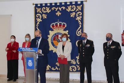 El director general de la Policía, Francisco Pardo, en Valencia, con otras autoridades valencianas.