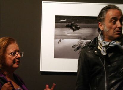 "Es lo bonito de la fotografía, que admite una infinidad de enfoques", explica García Rodero, que ha subrayado la relación armónica entre los distintos estilos que componen la exposición.