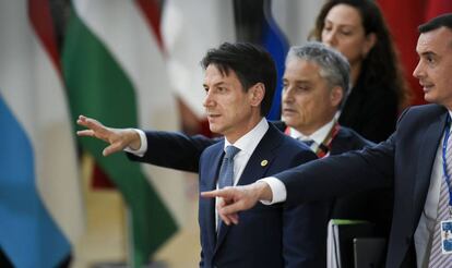 O primeiro-ministro italiano, Giuseppe Conte, na cúpula de Bruxelas.