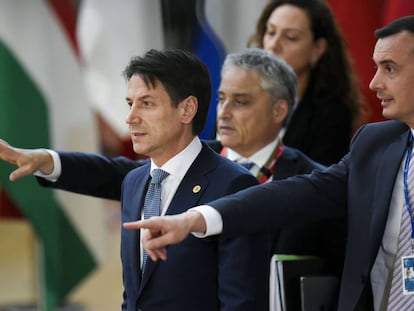 O primeiro-ministro italiano, Giuseppe Conte, na cúpula de Bruxelas.