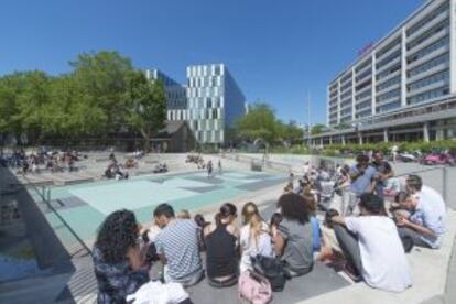 Plaza del agua de Benthemplein, en Róterdam, proyecto del estudio De Urbanisten.