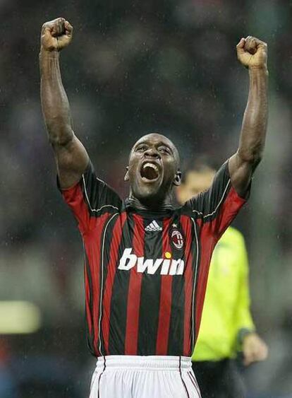 Seedorf celebra su gol al Manchester en las semifinales.