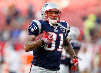 Aaron Hernandez durante un entrenamiento antes de jugar contra los Tampa Bay Buccaneers en Florida en 2011.