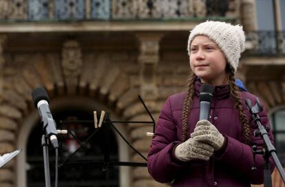 Greta Thunberg se dirige a los estudiantes en Hamburgo.