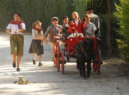 Ana de Mena encarna a Marisol de niña. En la imagen, una escena de la película.