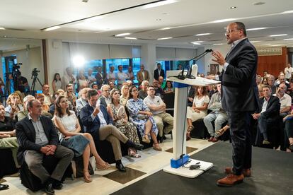 El presidente del PP de Cataluña, Alejandro Fernández, durante un acto el jueves en Barcelona. 
