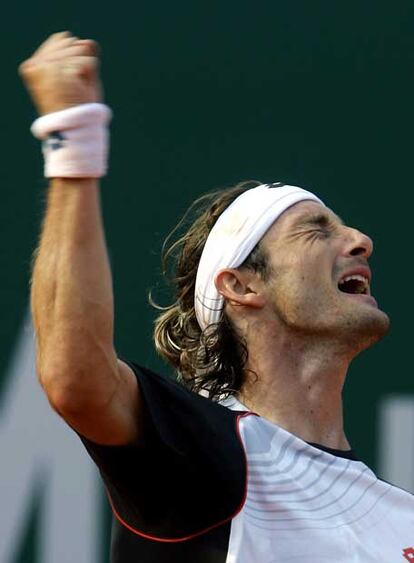 Ferrero celebra su victoria de ayer ante Gasquet.