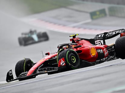 El piloto español de Ferrari, Carlos Sainz Jr., durante la carrera al sprint en el circuito Red Bull en Spielberg, del GP de Austria de F1