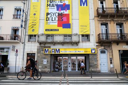 Exterior del Musée International des Arts Modestes (MIAM), en la localidad francesa.