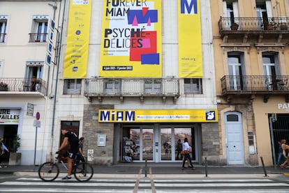 Exterior del Musée International des Arts Modestes (MIAM), en la localidad francesa.