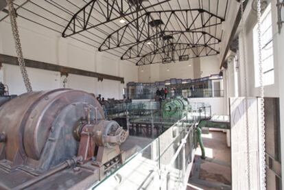 Sala de turbinas de la central térmica de Ponferrada convertida en museo.