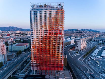 Rascacielos de Jean Nouvel, en Marsella.