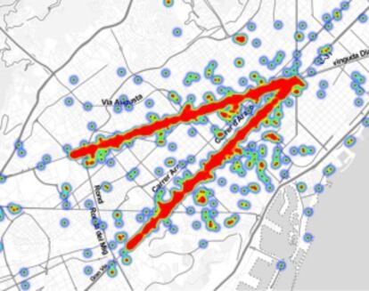 Imatge formada a Barcelona el 2014 amb les piulades geolocalitzades entre les 16.00 hores i les 18.00 hores de l'11 de setembre.