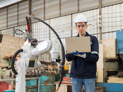 Los trabajadores de un sector en crecimiento como la logística necesitarán mayor formación tecnológica.