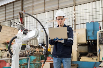 Los trabajadores de un sector en crecimiento como la logística necesitarán mayor formación tecnológica.