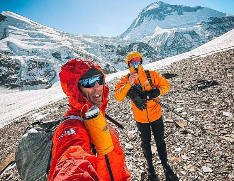 Hervé Barmasse y David Göttler en el Dhaulagiri (8.167 m), con el objetivo de llevar a cabo una ascensión invernal en estilo alpino. Foto cedida por Hervé Barmasse.