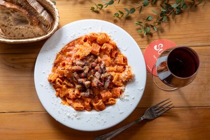 Pasta mezze maniche alla matriciana, en Supplì, en Ciudad de México.