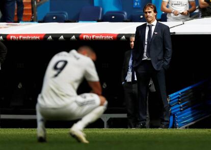 Lopetegui y Benzema se lamentan durante el partido.