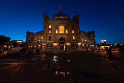 Fachada principal de la plaza de toros de Las Ventas.