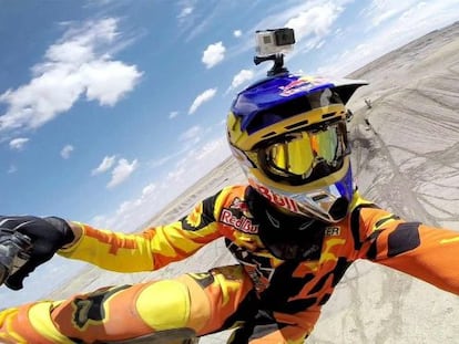 Un vídeo de GoPro HERO5 la muestra con pantalla táctil