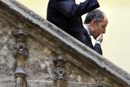 El presidente valenciano, Francisco Camps, ayer, en el Palau de la Generalitat.