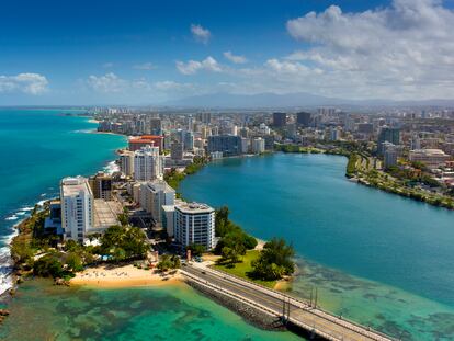 Vista aérea de la Laguna del Condado en San Juan, la capital de Puerto Rico.