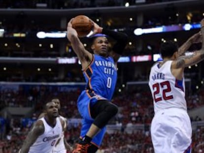 Westbrook, ante los Clippers