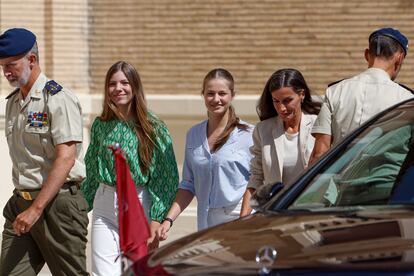 La princesa Leonor llegó este jueves a la Academia General Militar de Zaragoza para iniciar su periodo de formación militar, que comienza en el Ejército de Tierra durante el curso académico 2023-2024.