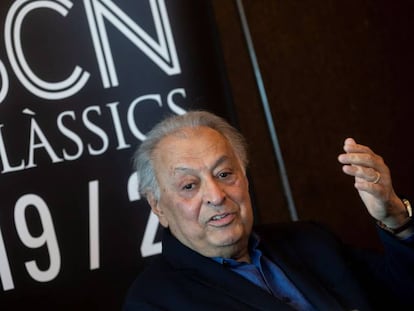 Zubin Mehta atén els mitjans de comunicació a Barcelona.