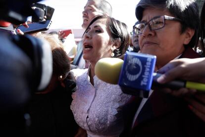Rosario Robles llega a declarar al Reclusorio Oriente de Ciudad de México.