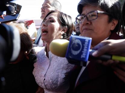 Rosario Robles llega a declarar al Reclusorio Oriente de Ciudad de México.