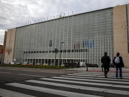 Entrada al palacio de Congresos. 