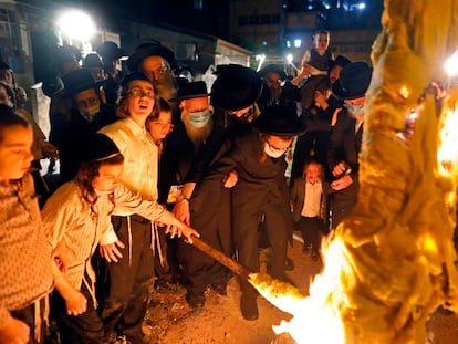 Fiesta judía de Lag Baomer, el lunes en el barrio ultraortodoxo de Mea Shearim, en Jerusalén.