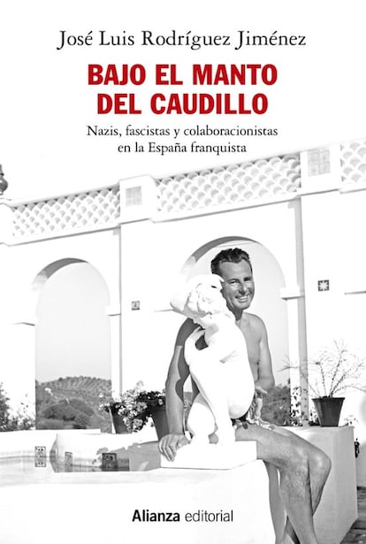 Portada del libro 'Bajo el manto del Caudillo'.